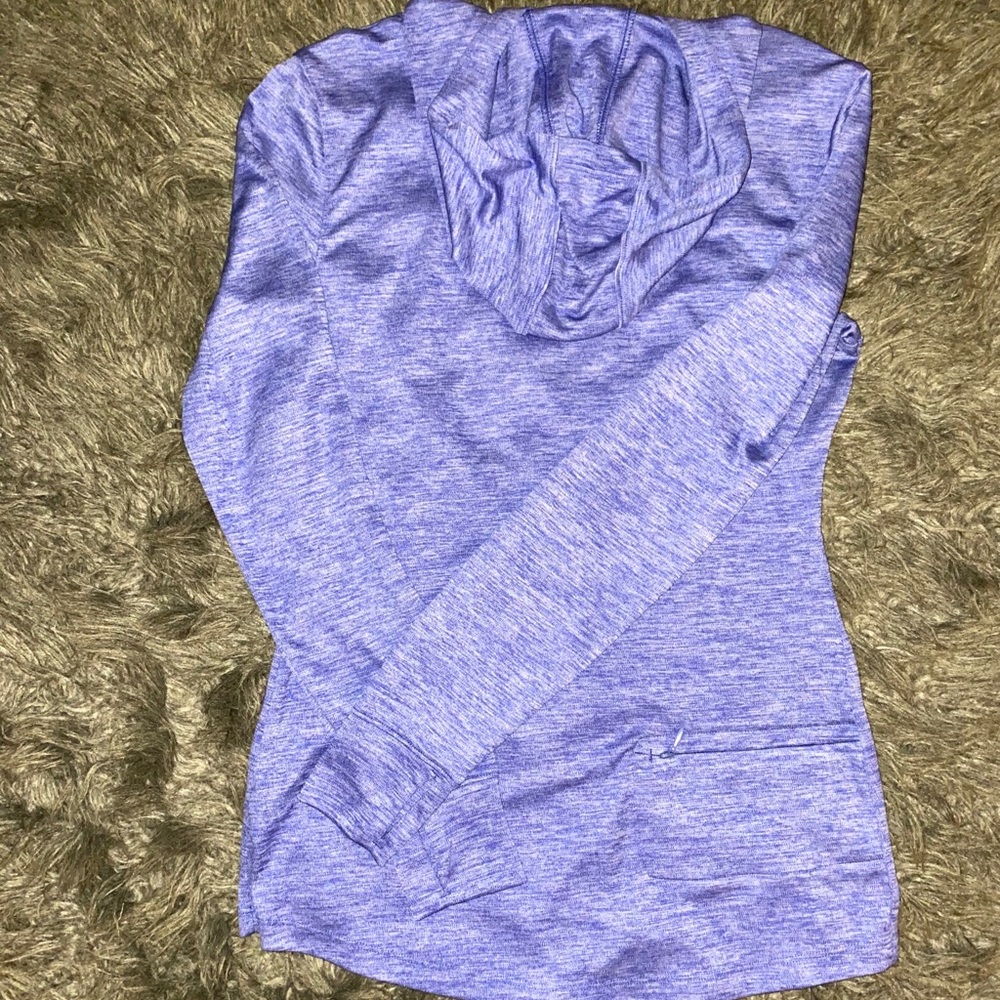 Workout top - Picture 4 of 4